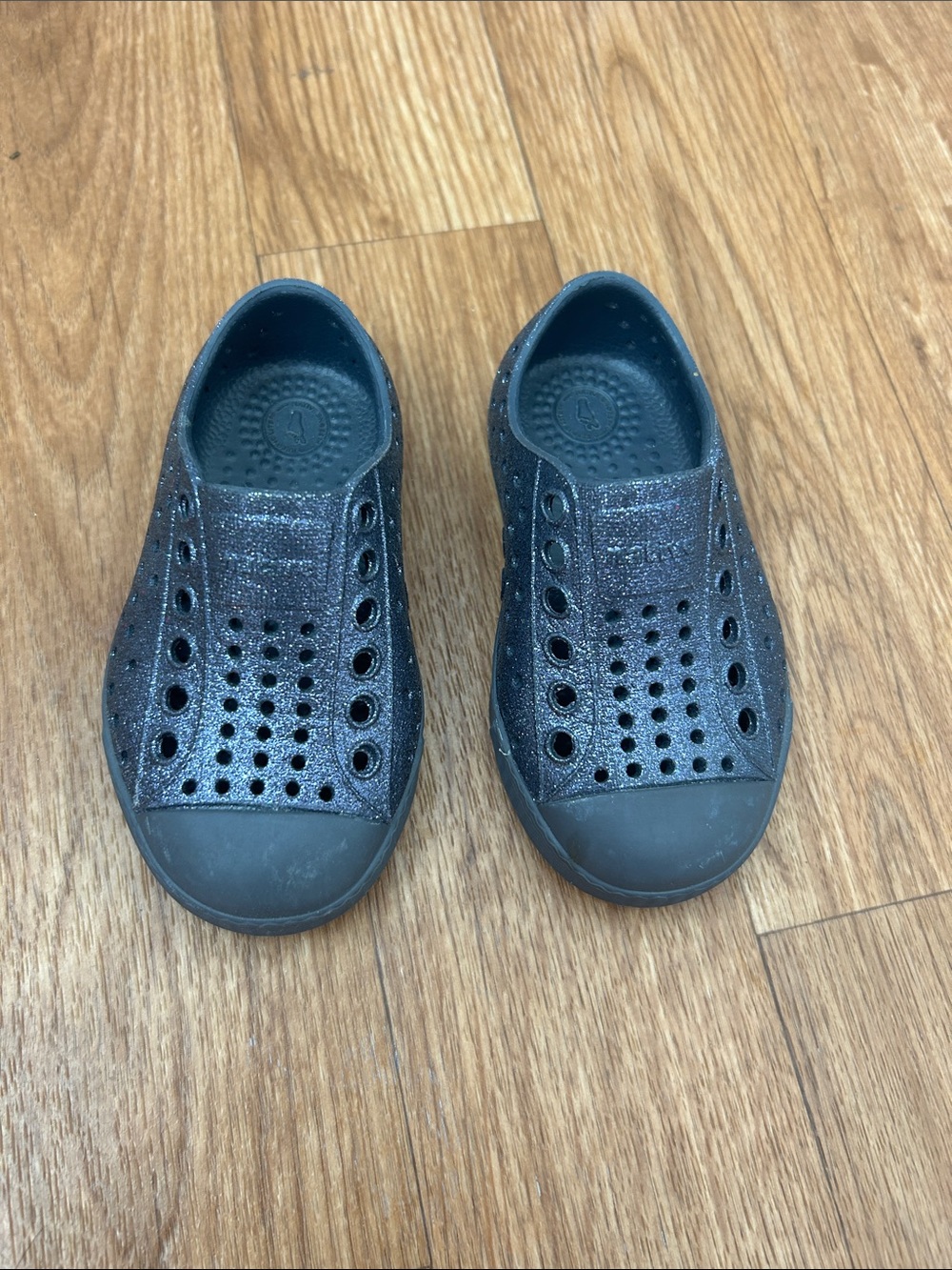 Native Jefferson Slip-On Kids Shoes in Navy Blue Glitter Toddler Size 5